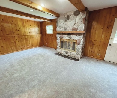 Seller financing available at a discounted rate!! Welcome to on Highland Woods Golf Course in Illinois - for sale on GolfHomes.com, golf home, golf lot