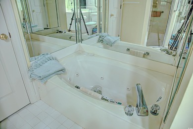 Stunning 2-Bedroom Condo in Pawleys Plantation - Modern Upgrades on Pawleys Plantation Golf and Country Club in South Carolina - for sale on GolfHomes.com, golf home, golf lot