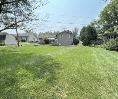 Seller financing available at a discounted rate!! Welcome to on Highland Woods Golf Course in Illinois - for sale on GolfHomes.com, golf home, golf lot