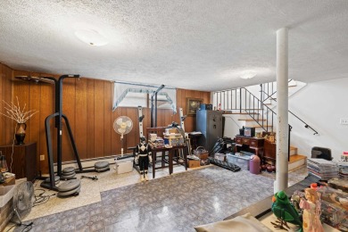Spacious home with plenty of room to spread out. Nice brick home on Waynesboro Country Club in Virginia - for sale on GolfHomes.com, golf home, golf lot