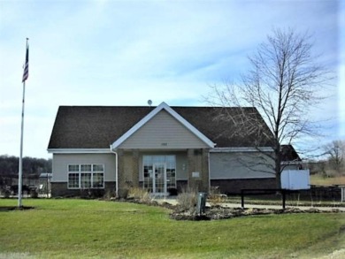 ***SPACIOUS RANCH WITH FINISHED LOWER LEVEL*** Enjoy the beauty on Savannah Oaks Golf Club of Candlewick Lake in Illinois - for sale on GolfHomes.com, golf home, golf lot