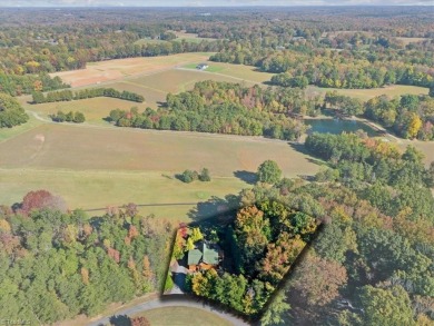 Welcome to this rare find in Reidsville! This charming one level on Monroeton Golf Club in North Carolina - for sale on GolfHomes.com, golf home, golf lot