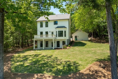 Wonderfully renovated Colonial style home overlooking the on Reynolds Lake Oconee - The Landing in Georgia - for sale on GolfHomes.com, golf home, golf lot