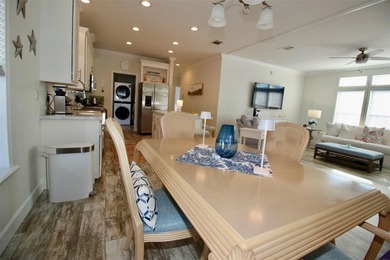 **GOLDEN GATE'S TAJ MAHAL** Magnificent 2 bedroom, 2 full bath on Mainlands Golf Club in Florida - for sale on GolfHomes.com, golf home, golf lot