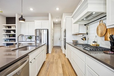 Modern 3 bedroom townhome near Downtown Dallas located at Fort on Stevens Park Golf Course in Texas - for sale on GolfHomes.com, golf home, golf lot