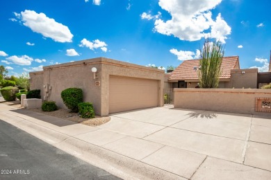 Charming northeast Phoenix patio home* gated community* single on Stonecreek Golf Club in Arizona - for sale on GolfHomes.com, golf home, golf lot