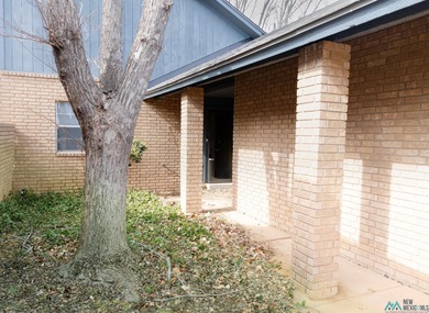 Nice patio home located on the golf course in Colonial Park on Chaparral Country Club in New Mexico - for sale on GolfHomes.com, golf home, golf lot