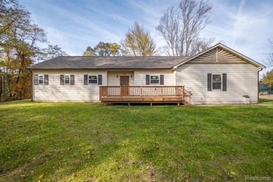 Welcome to this charming 3-bedroom, 2.5-bath home, ready for you on Lakelands Golf and Country Club in Michigan - for sale on GolfHomes.com, golf home, golf lot