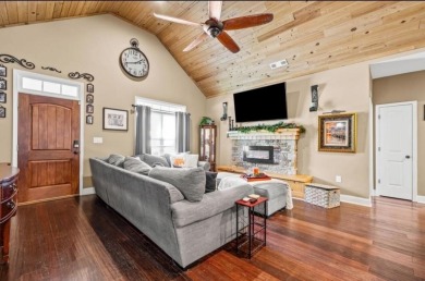 Welcome to this spacious 3-bedroom, 2 1/2-full bathroom home on Mirror Lake Golf Club in Georgia - for sale on GolfHomes.com, golf home, golf lot