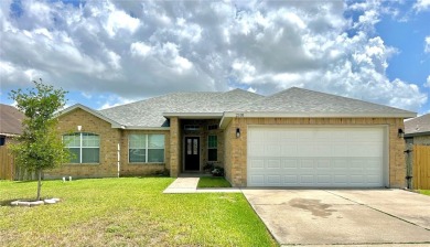 Located in the desirable Paulson Falls subdivision this on L.E. Ramey Golf Course in Texas - for sale on GolfHomes.com, golf home, golf lot