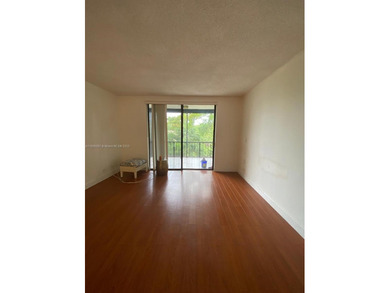 All ages Community. Great opportunity for investors. Charming on Inverrary Country Club in Florida - for sale on GolfHomes.com, golf home, golf lot