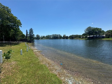 All ages Community. Great opportunity for investors. Charming on Inverrary Country Club in Florida - for sale on GolfHomes.com, golf home, golf lot