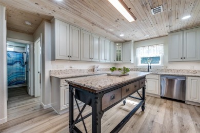 Charming 4-bedroom, 3-bath home in the gated Lake Kiowa on Lake Kiowa Golf Course in Texas - for sale on GolfHomes.com, golf home, golf lot