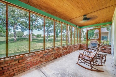 Charming 4-bedroom, 3-bath home in the gated Lake Kiowa on Lake Kiowa Golf Course in Texas - for sale on GolfHomes.com, golf home, golf lot