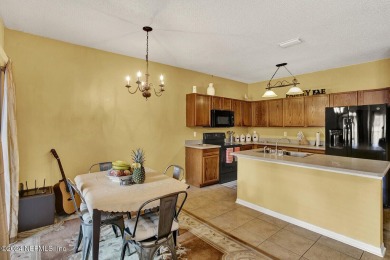 Well maintained 3 bedroom, 2 & 1/2 bath townhome located in the on Julington Creek Golf Club in Florida - for sale on GolfHomes.com, golf home, golf lot