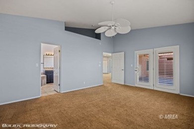 Gorgeous townhome right on the golf course! Spacious rooms and a on The Oasis Golf Club in Nevada - for sale on GolfHomes.com, golf home, golf lot