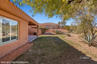 Gorgeous townhome right on the golf course! Spacious rooms and a on The Oasis Golf Club in Nevada - for sale on GolfHomes.com, golf home, golf lot