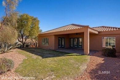 Gorgeous townhome right on the golf course! Spacious rooms and a on The Oasis Golf Club in Nevada - for sale on GolfHomes.com, golf home, golf lot