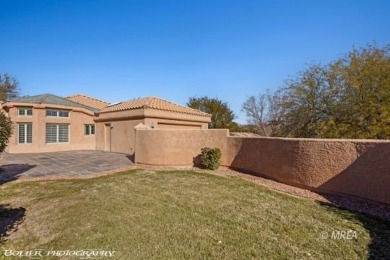 Gorgeous townhome right on the golf course! Spacious rooms and a on The Oasis Golf Club in Nevada - for sale on GolfHomes.com, golf home, golf lot