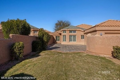 Gorgeous townhome right on the golf course! Spacious rooms and a on The Oasis Golf Club in Nevada - for sale on GolfHomes.com, golf home, golf lot