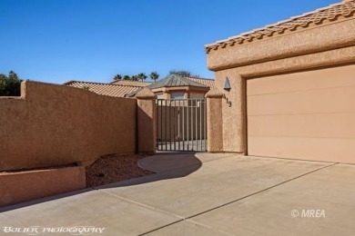 Gorgeous townhome right on the golf course! Spacious rooms and a on The Oasis Golf Club in Nevada - for sale on GolfHomes.com, golf home, golf lot