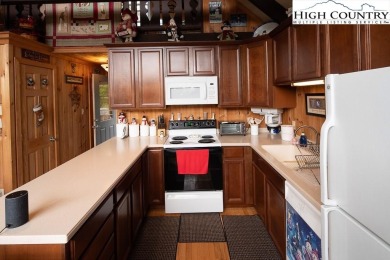 Great townhouse design, sturdy built condominium in a prime on Beech Mountain Club in North Carolina - for sale on GolfHomes.com, golf home, golf lot
