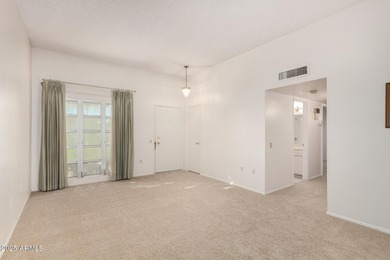 2 bedroom, 2 bath, 1,318 square feet, 1 car garage with on Sun City Lakes West and East in Arizona - for sale on GolfHomes.com, golf home, golf lot