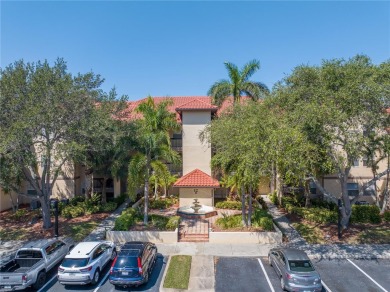Under contract-accepting backup offers. Stylish 2BR/1BA Condo in on Feather Sound Country Club in Florida - for sale on GolfHomes.com, golf home, golf lot