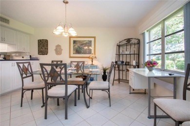 Near the beach!  Storm ready! 55+, turnkey Sarasota furnished on Village Green Golf Club of Sarasota in Florida - for sale on GolfHomes.com, golf home, golf lot