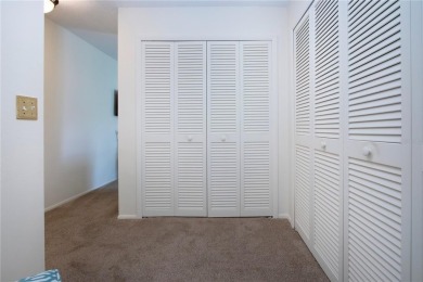 Near the beach!  Storm ready! 55+, turnkey Sarasota furnished on Village Green Golf Club of Sarasota in Florida - for sale on GolfHomes.com, golf home, golf lot