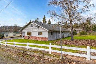 Opportunity knocks! This 3-bedroom, 2-bath home sits on a on Grants Pass Golf Club in Oregon - for sale on GolfHomes.com, golf home, golf lot