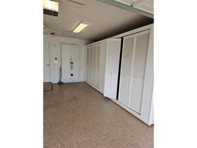 Near the beach!  Storm ready! 55+, turnkey Sarasota furnished on Village Green Golf Club of Sarasota in Florida - for sale on GolfHomes.com, golf home, golf lot