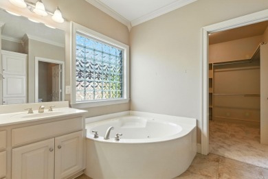 Live the Maumelle lifestyle in this 4 bedroom, 2.5 bath home on The Country Club of Arkansas in Arkansas - for sale on GolfHomes.com, golf home, golf lot