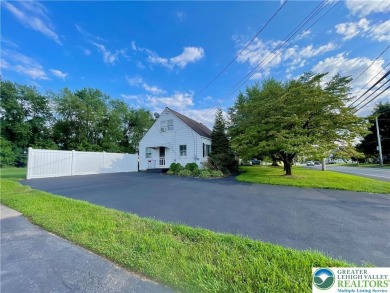 Beautiful Single and VERY LOW maintenance home in the upscale on Wyoming Valley Country Club in Pennsylvania - for sale on GolfHomes.com, golf home, golf lot