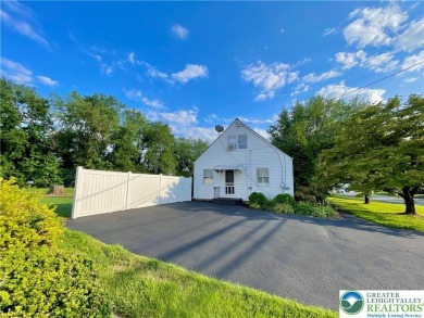 Beautiful Single and VERY LOW maintenance home in the upscale on Wyoming Valley Country Club in Pennsylvania - for sale on GolfHomes.com, golf home, golf lot