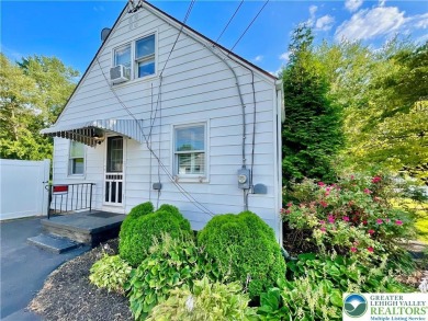 Beautiful Single and VERY LOW maintenance home in the upscale on Wyoming Valley Country Club in Pennsylvania - for sale on GolfHomes.com, golf home, golf lot