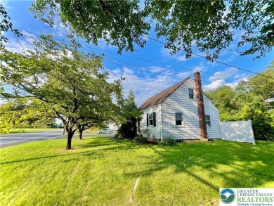 Beautiful Single and VERY LOW maintenance home in the upscale on Wyoming Valley Country Club in Pennsylvania - for sale on GolfHomes.com, golf home, golf lot