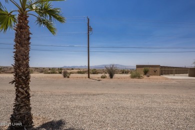 Take a look at this nicely finished, level back-in lot featuring on The Refuge Golf and Country Club in Arizona - for sale on GolfHomes.com, golf home, golf lot