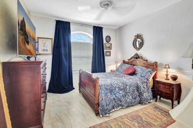 FANTASTIC SINGLE FAMILY HOME IN BOCA COUNTRY CLUB! NO MANDATORY on Bocaire Country Club in Florida - for sale on GolfHomes.com, golf home, golf lot