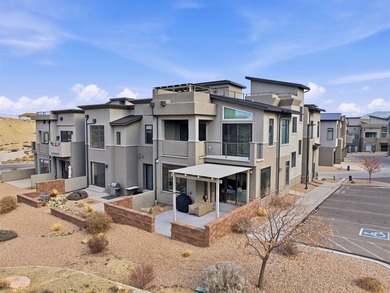 ROOFTOP PATIO, MONUMENT VIEWS...WOW!! Discover the unparalleled on The Golf Club At Redlands Mesa in Colorado - for sale on GolfHomes.com, golf home, golf lot