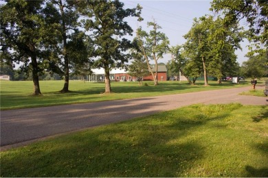 Come and enjoy this well-maintained twin home that sits right on Hardwoods Golf Club At Mille Lacs in Minnesota - for sale on GolfHomes.com, golf home, golf lot