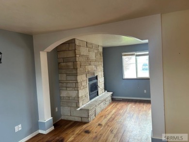 UPDATE!  Seller offering a $7,500 flooring allowance.  Welcome on Highland Golf Course in Idaho - for sale on GolfHomes.com, golf home, golf lot