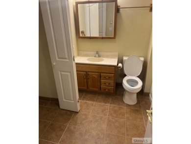 UPDATE!  Seller offering a $7,500 flooring allowance.  Welcome on Highland Golf Course in Idaho - for sale on GolfHomes.com, golf home, golf lot