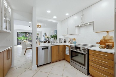 Beautifully Renovated 3BR Villa - Private Tropical Setting - on The Meadows Golf and Country Club in Florida - for sale on GolfHomes.com, golf home, golf lot