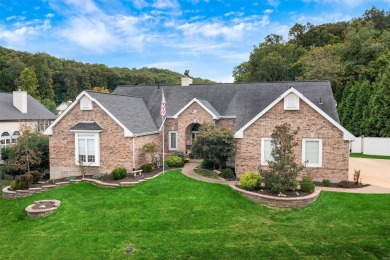 Remarkably updated atrium ranch in the Legends Golf Community! on Country Club at the Legends in Missouri - for sale on GolfHomes.com, golf home, golf lot