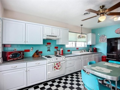 Move in Ready! Beautiful home in Venice Gardens with no on Jacaranda West Country Club in Florida - for sale on GolfHomes.com, golf home, golf lot