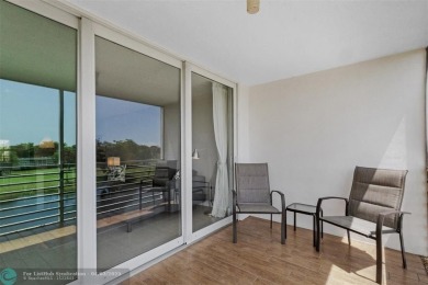 Move right away into this spacious and bright, beautifully on Palm-Aire Country Club and Resort - The Oaks in Florida - for sale on GolfHomes.com, golf home, golf lot