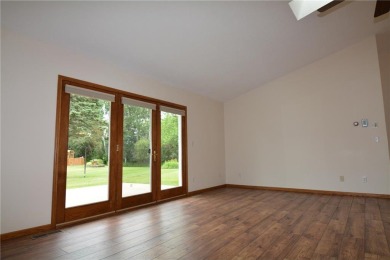 Perfectly Maintained One Level Townhome. Walking distance to on Stones Throw Golf Course in Minnesota - for sale on GolfHomes.com, golf home, golf lot