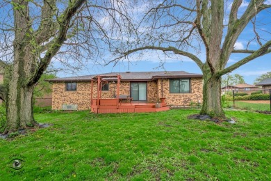 Rare opportunity awaits the savvy buyer. Don't miss out on this on Silver Lake Country Club in Illinois - for sale on GolfHomes.com, golf home, golf lot