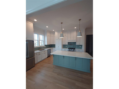 Elegant new construction 4br 3ba home with 3300sqft of living on The Club At Olde Stone in Kentucky - for sale on GolfHomes.com, golf home, golf lot